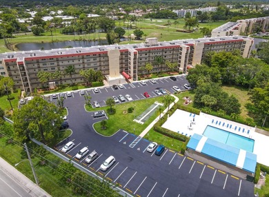 WELCOME TO THIS CONVENIENT GOLF FRONT CONDO! LIFE IS A BIT - photo 14