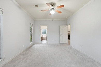Gorgeous, well maintained home in a cul-de-sac is ready for new - photo 15