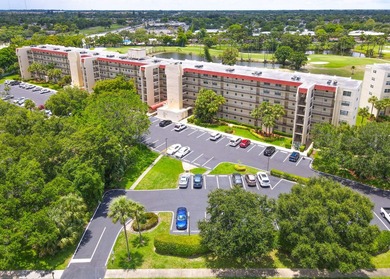 WELCOME TO THIS CONVENIENT GOLF FRONT CONDO! LIFE IS A BIT - photo 30