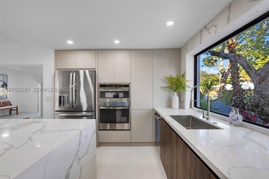 Introducing Villa Shores, a recently fully renovated & - photo 11