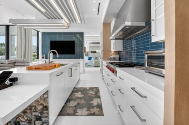 Striking contemporary waterfront estate, perfectly positioned to - photo 16