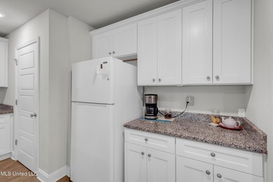 Welcome to 10440 Willow Leaf Drive, a beautifully maintained - photo 17
