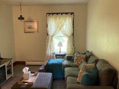29 Prescott Street offers 975 square feet of well-maintained - photo 22