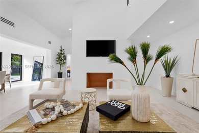 Introducing Villa Shores, a recently fully renovated & - photo 24