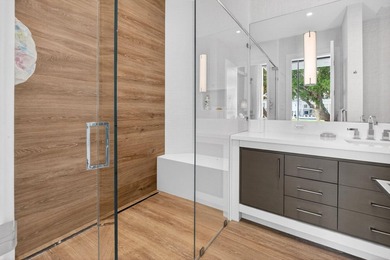 Striking contemporary waterfront estate, perfectly positioned to - photo 26