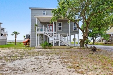 Welcome to your own private waterfront paradise! This - photo 2