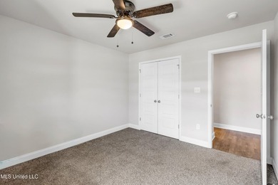 Welcome to 10440 Willow Leaf Drive, a beautifully maintained - photo 33