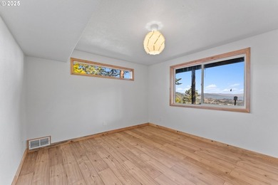 Stunning ocean and mountain views from this desirable home on - photo 16