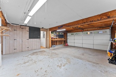 Stunning ocean and mountain views from this desirable home on - photo 18