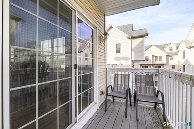 Welcome to this rare 3 bedroom, 3.5 bath townhouse! Located in a - photo 21