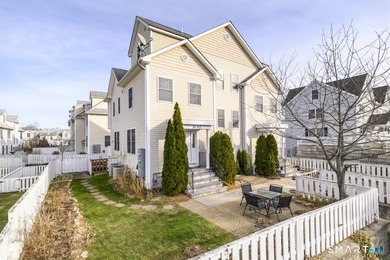 Welcome to this rare 3 bedroom, 3.5 bath townhouse! Located in a - photo 23