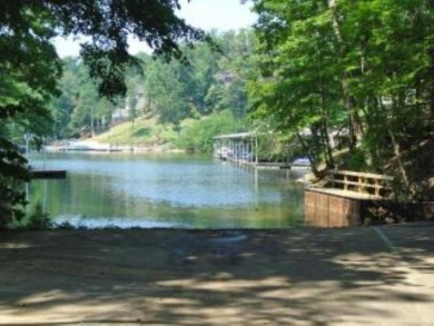 One of Pickwick Lake's last remaining premier waterfront parcels - photo 25