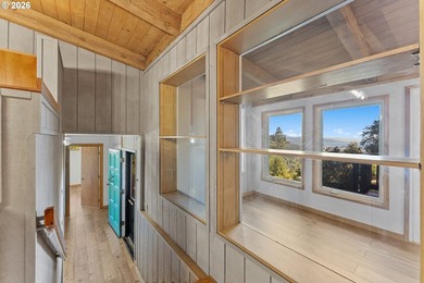 Stunning ocean and mountain views from this desirable home on - photo 29