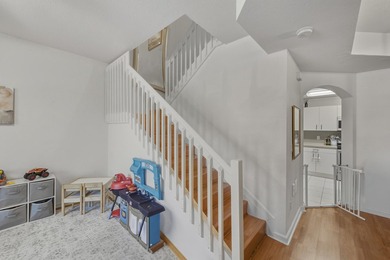 Spacious 3-bedroom, 2.5 bath unit built in 2006 with a - photo 4