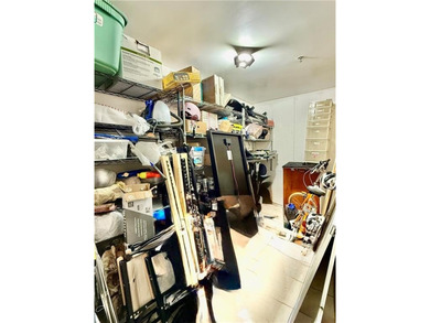 Welcome to this beautiful 3-bedroom duplex apartment, which - photo 11
