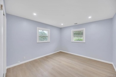Welcome to this beautifully updated 3-bedroom, 2-bathroom Ranch - photo 11