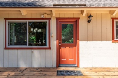 Offered for the first time in over 32 years, this family-owned - photo 5