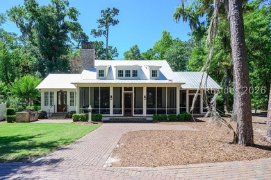 This charming 4 bedroom, 4.5 bath cottage designed by Pearce - photo 1