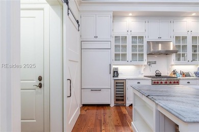 This charming 4 bedroom, 4.5 bath cottage designed by Pearce - photo 8