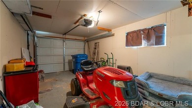 Welcome to this beautifully maintained 4-bedroom, 2 full and 1 - photo 20