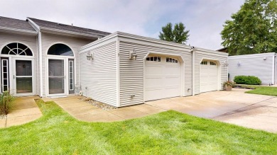 West Okoboji Lake  Townhome/Townhouse Active Under Contract in Spirit Lake Iowa