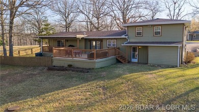 Welcome to this beautifully maintained 4-bedroom, 2 full and 1 - photo 31
