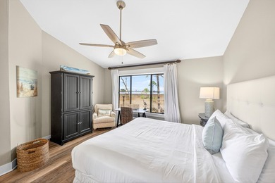 STUNNING UPSTAIRS CONDO WITH SWEEPING BAY & MARINA VIEWS IN - photo 34