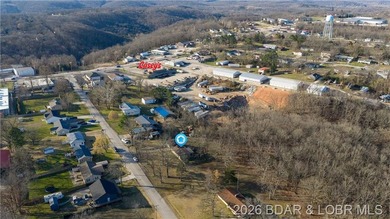 Welcome to this beautifully maintained 4-bedroom, 2 full and 1 - photo 34