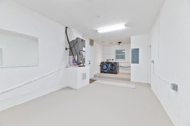 Welcome to this charming 3-bedroom, 2-bathroom single-story - photo 36