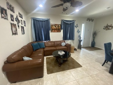 Welcome to this charming 3-bedroom, 2.5-bathroom townhouse - photo 8