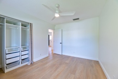 Welcome to this charming 3-bedroom, 2-bathroom single-story - photo 47