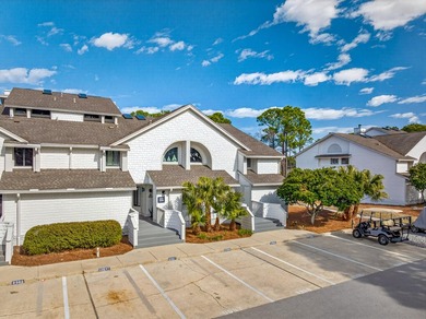STUNNING UPSTAIRS CONDO WITH SWEEPING BAY & MARINA VIEWS IN - photo 54