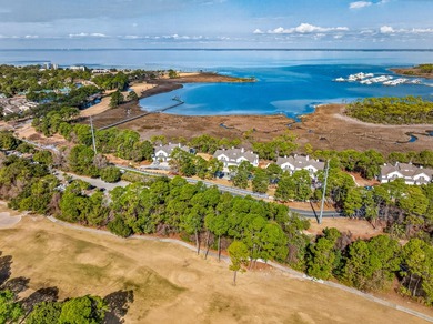 STUNNING UPSTAIRS CONDO WITH SWEEPING BAY & MARINA VIEWS IN - photo 59