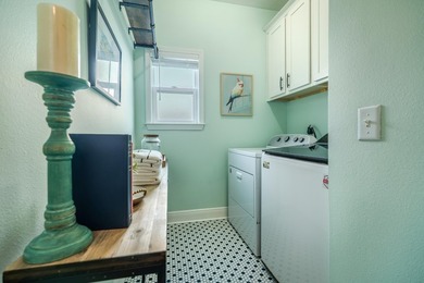 Coastal style and modern upgrades come together beautifully in - photo 11