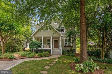Originally built in 2005 and renovated with high end materials - photo 2