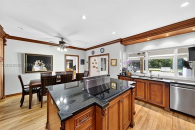 Welcome to Casa La Roca, located in the heart of Pinecrest. This - photo 24