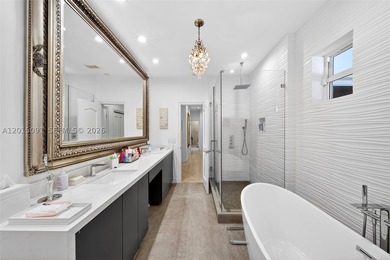 Welcome to Casa La Roca, located in the heart of Pinecrest. This - photo 27