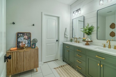 Coastal style and modern upgrades come together beautifully in - photo 36