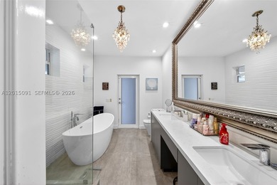 Welcome to Casa La Roca, located in the heart of Pinecrest. This - photo 39