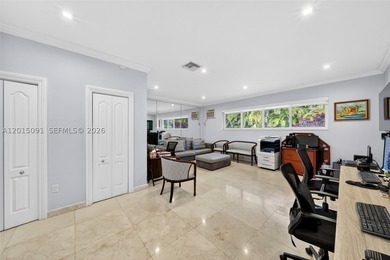 Welcome to Casa La Roca, located in the heart of Pinecrest. This - photo 42