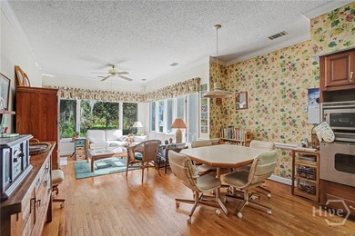 Charming patio home all on one story. Central location, close to - photo 3