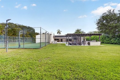 Welcome to Casa La Roca, located in the heart of Pinecrest. This - photo 49