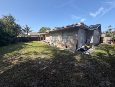 Exceptional opportunity in Boca Raton with NO HOA! This - photo 42
