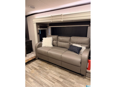 2021 JAYCO NORTH POINT 5TH WHEEL CAMPER ON .69 ACRE AT LAY LAKE - photo 7