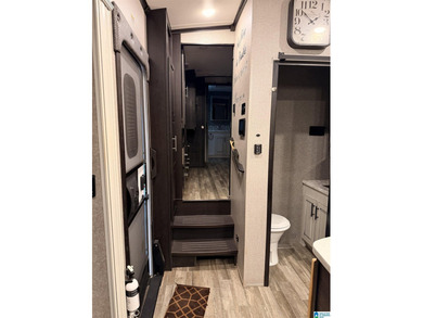 2021 JAYCO NORTH POINT 5TH WHEEL CAMPER ON .69 ACRE AT LAY LAKE - photo 9