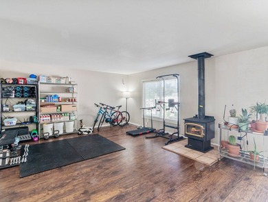 Beautifully updated Stansbury Park home in a prime location near - photo 11