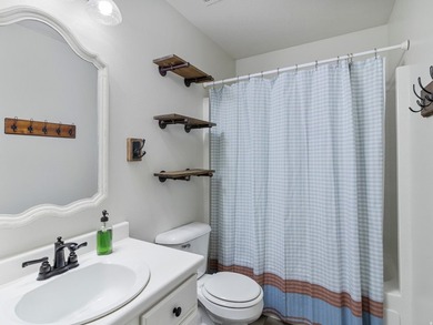 Beautifully updated Stansbury Park home in a prime location near - photo 16