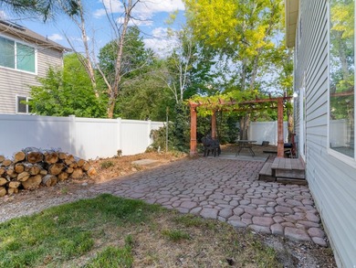 Beautifully updated Stansbury Park home in a prime location near - photo 24