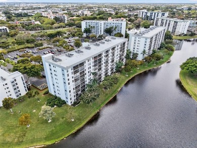 (private lake, pond, coastal) Condo For Sale in Pompano Beach Florida