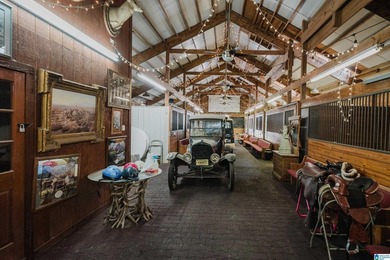 Equestrian Dream on Lay Lake! Welcome to an equestrian lover's - photo 5